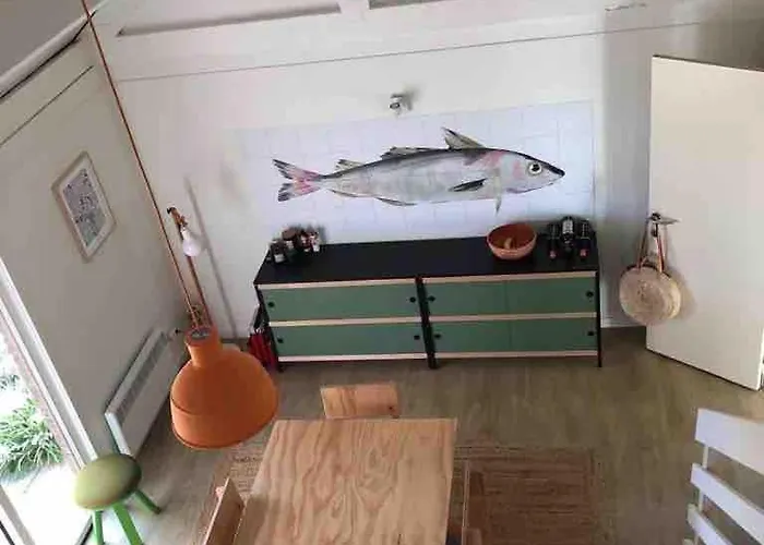 Atmospheric, Quietly Located Polder With Private P בית נופש דה האן