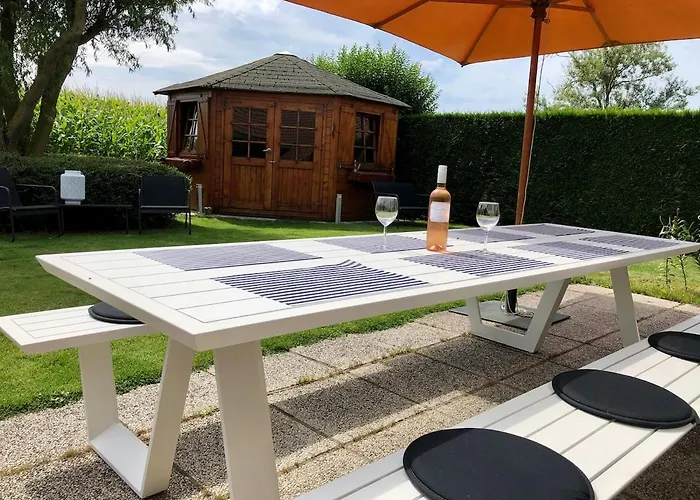 Atmospheric, Quietly Located Polder With Private P 데한